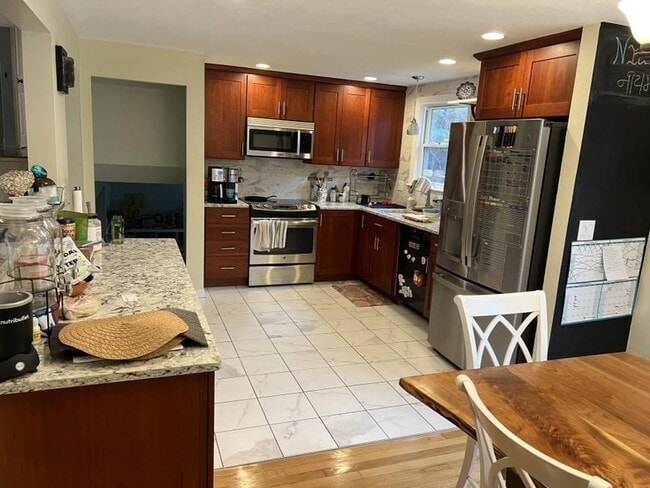 Building Photo - 27 Burlington Rd