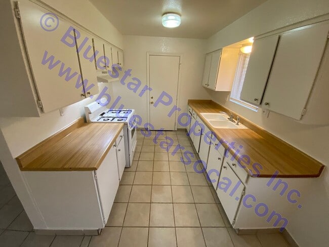 Building Photo - 16014Y