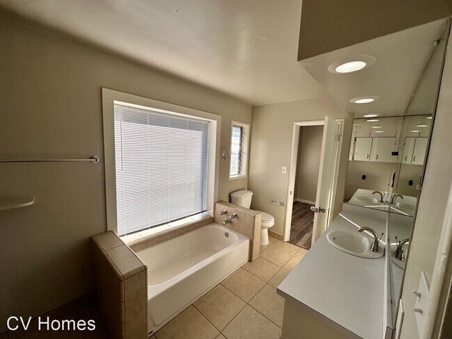 Building Photo - 4 br, 2 bath House - 111 W. Harvard Ave.