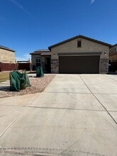 Building Photo - 2512 Vista Del Mar