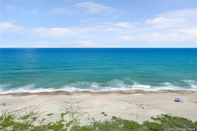 Building Photo - 10044 S Ocean Dr