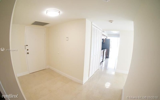 Building Photo - 2 br, 2 bath  - Brickell Place
