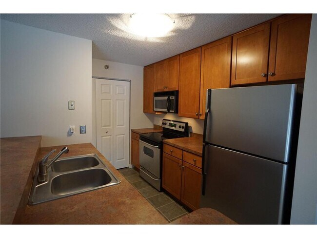 Building Photo - 6147 Chasewood Pkwy
