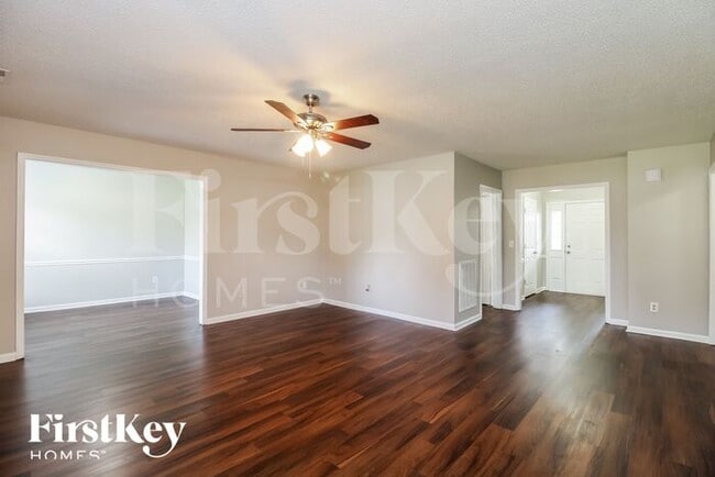 Building Photo - 1712 St Charles Ln