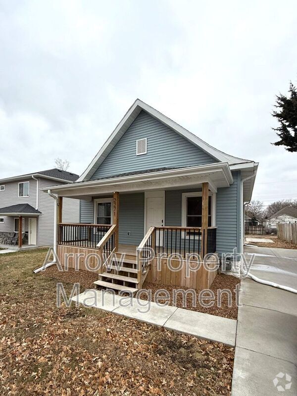 Building Photo - 2271 Holdrege St