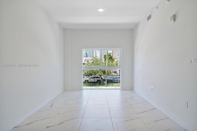 Foto del edificio - 420 SW 7th Ave
