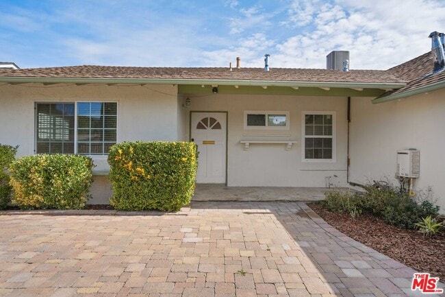 Building Photo - 6558 Neddy Ave