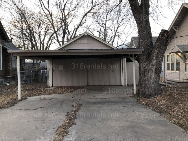 Foto del edificio - $1150 - 3 bed 1 bath - Single Family Home