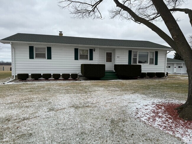 Building Photo - 4535 S Beaumont Ave