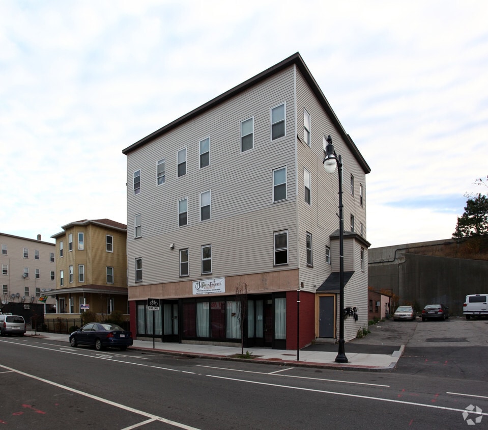 205 Millbury St, Worcester, MA 01610 Apartments in Worcester, MA