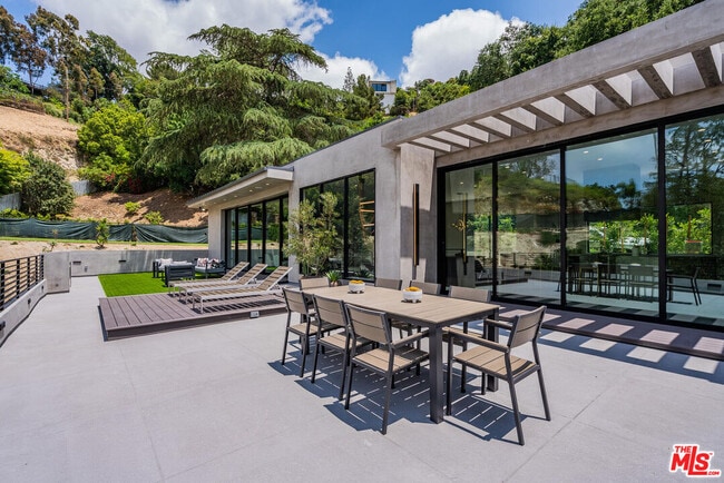 Building Photo - 14753 Round Valley Dr