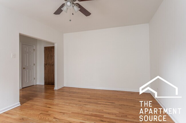 Building Photo - 4715 N Malden St