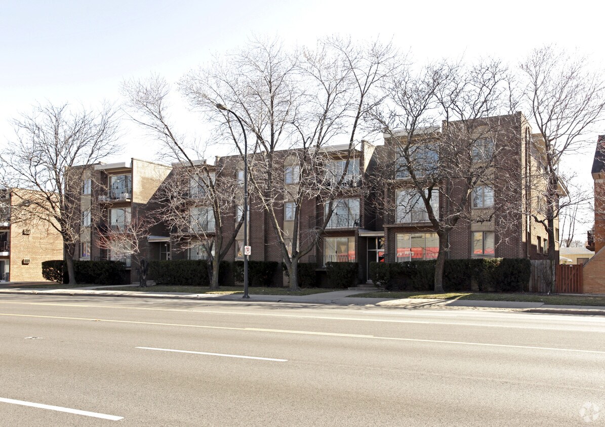 9733- 9735 S Cicero Ave - 9733-9735 S Cicero Ave