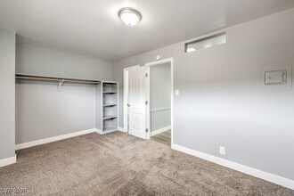 Building Photo - 324 W Cleveland Ave