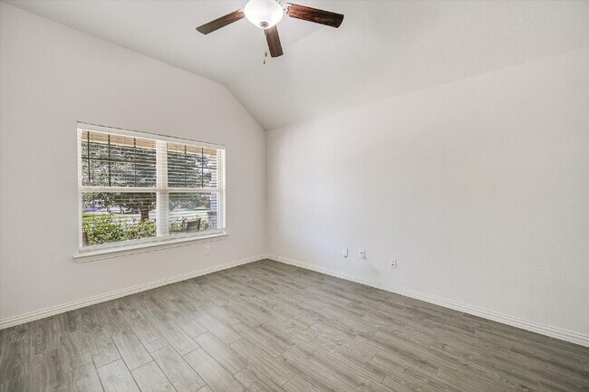 Building Photo - 3316 Amerigo Pl
