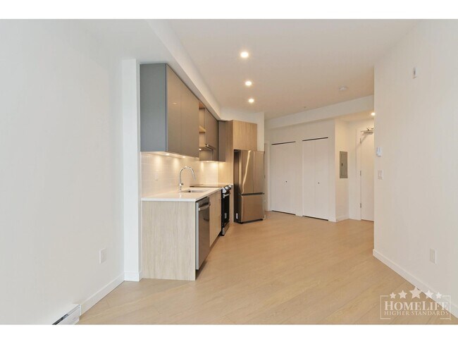 Building Photo - Charming 1 Bedroom + Den Condo in the Heart of Langley City