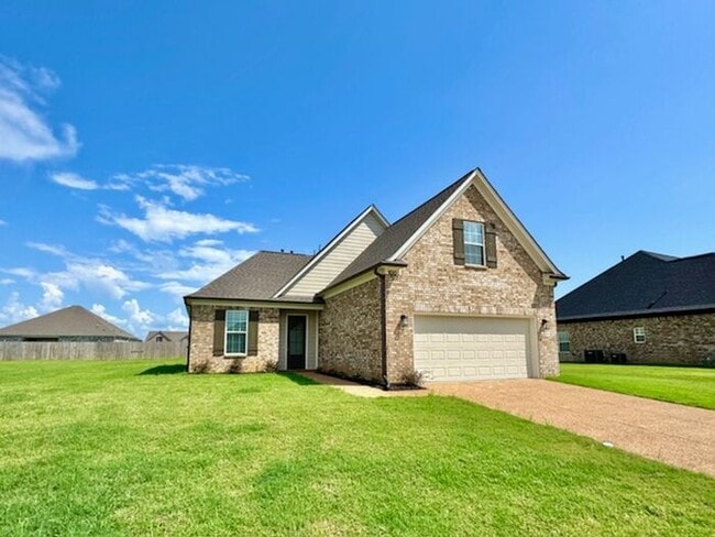 Building Photo - Move In Special! Half off August Rent. Con...