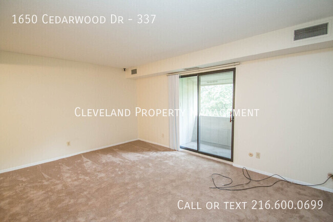 Building Photo - Convenient Westlake Condo!