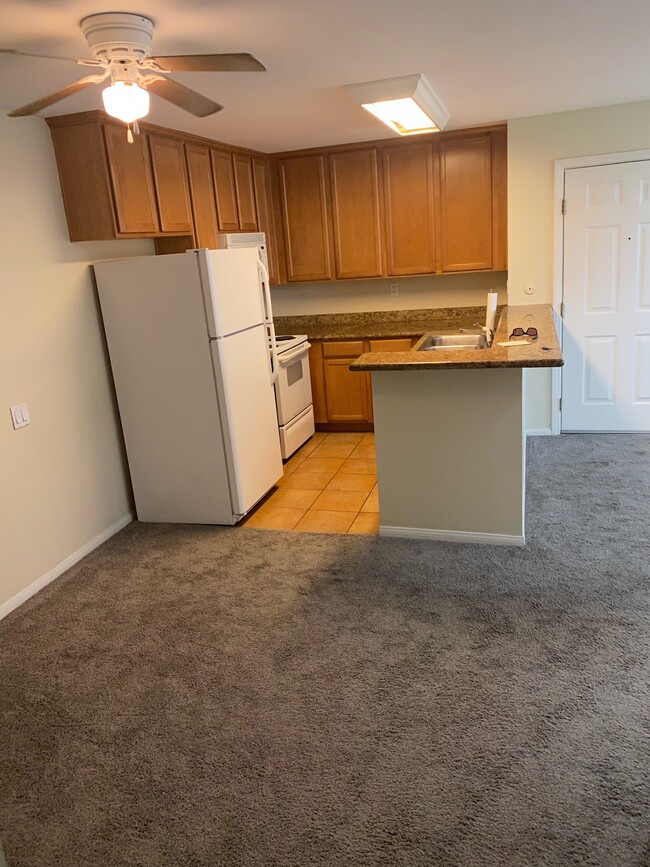 Kitchen - 3454 Castle Glen Dr