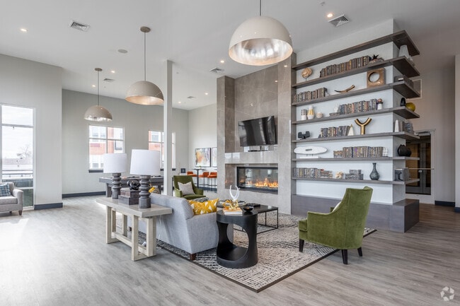 Interior Photo - SilverLake