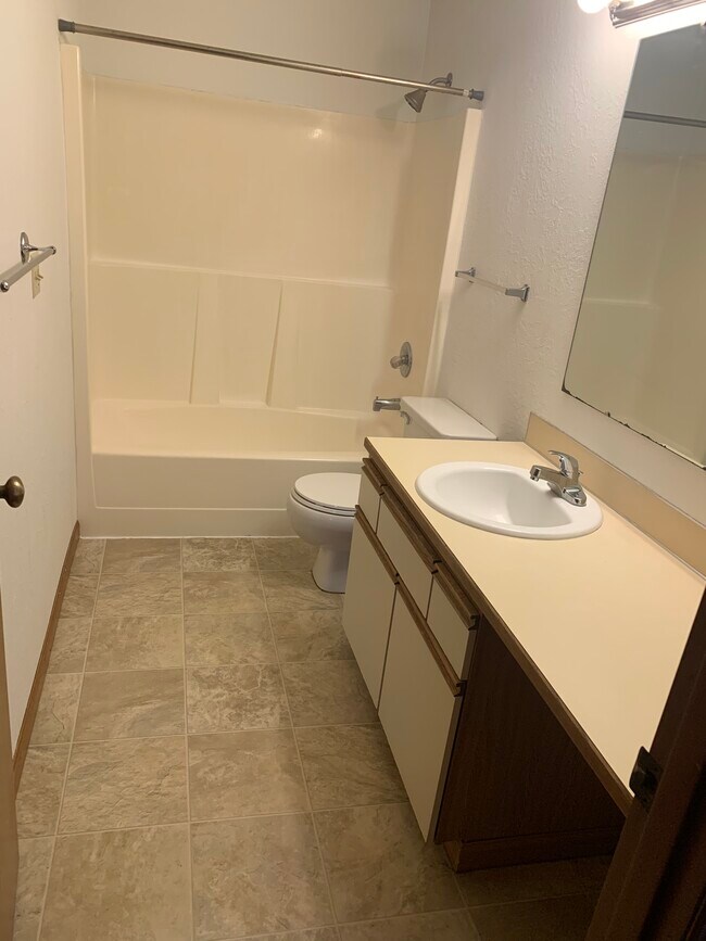 8858 Dickey Rd NW, Silverdale, WA 98383 Townhome Rentals in