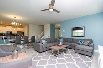 Building Photo - 8912 Stinger Dr