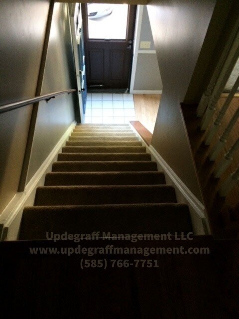 Foto del edificio - 1074 Mt Hope Ave