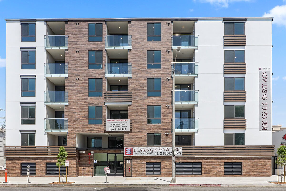 PREMIER ROBERTSON AT BEVERLY HILLS 428 S Robertson Blvd Los Angeles, CA Apartments for Rent