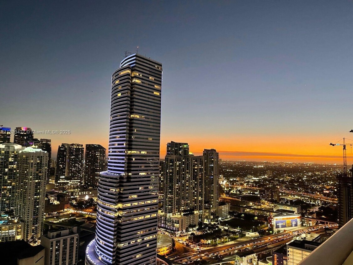 Primary Photo - 151 SE 1st St