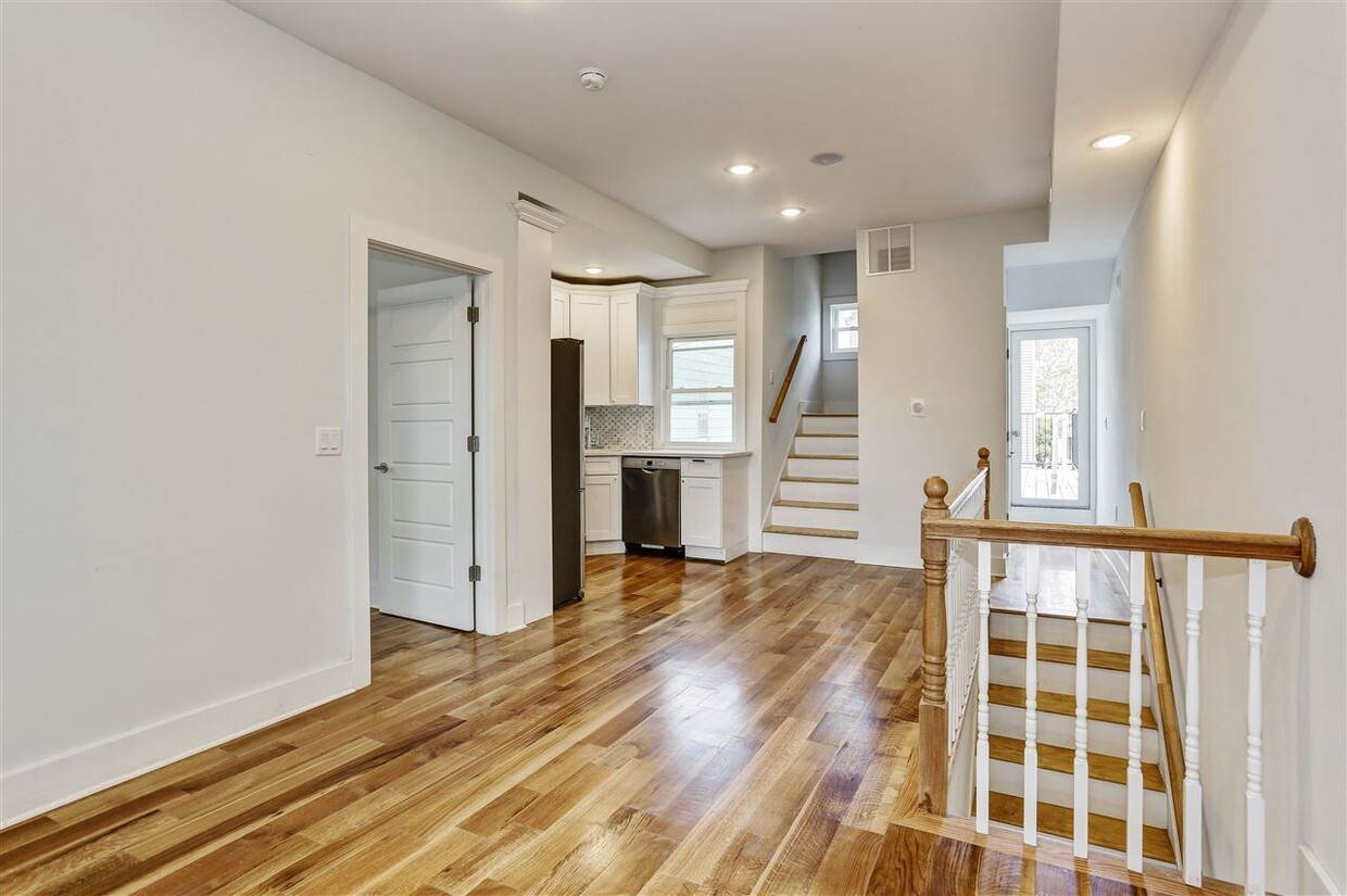 Primary Photo - 46 Hopkins Ave