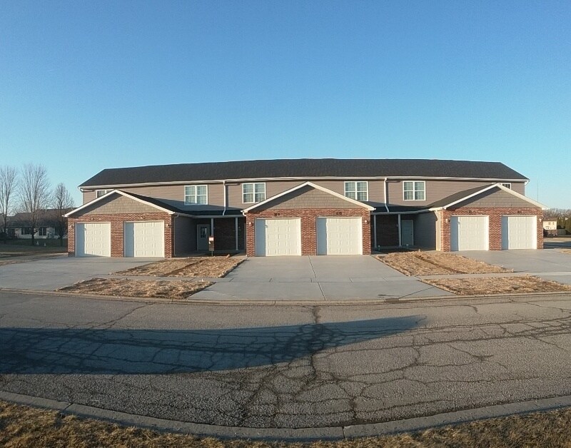 6658 W 158th Ln, Lowell, IN 46356 Townhome Rentals in Lowell IN