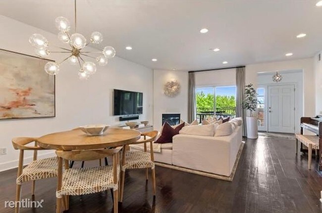 Foto del edificio - 2 br, 2 bath  - 5005 Edgewood Dr Unit 101