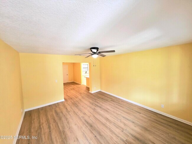 Building Photo - 4951 Dallen Lea Dr