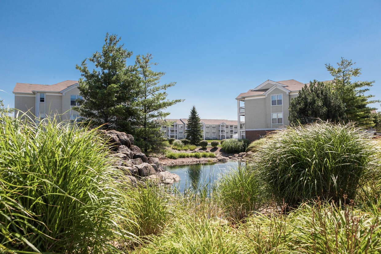 Primary Photo - Mallard Bay Apartments