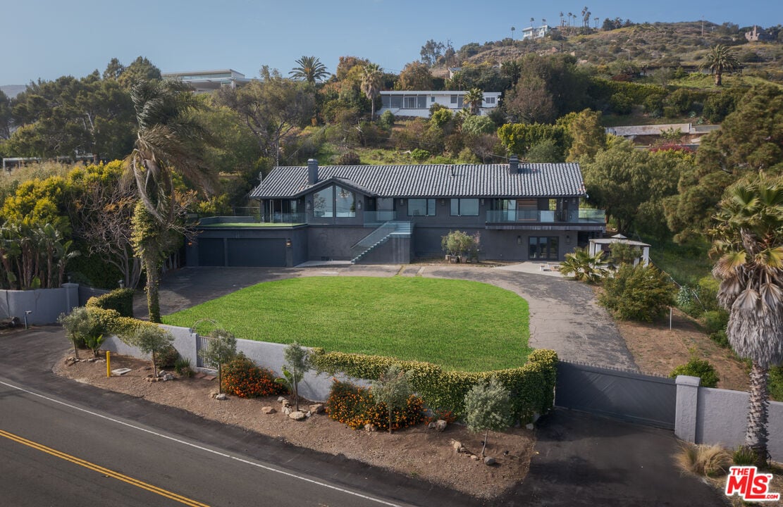 Primary Photo - 4782 Encinal Canyon Rd