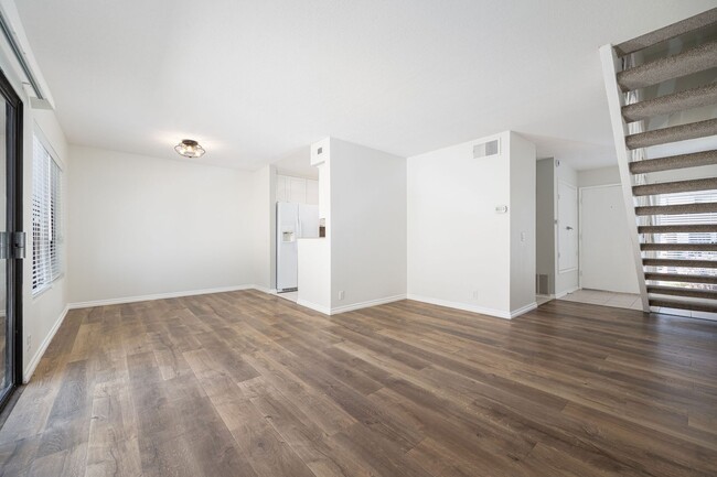 Building Photo - Price Reduced to $2,995 - Gorgeous updated...