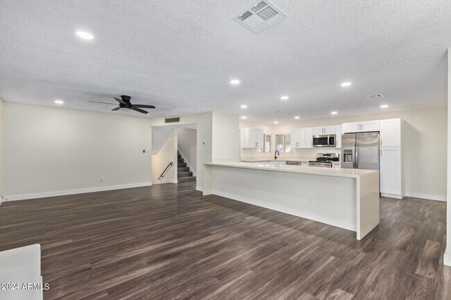 Foto del edificio - 4414 S Newberry Rd