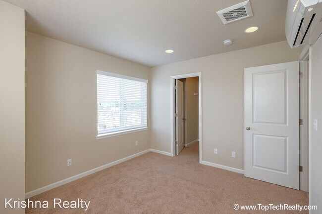 Foto del edificio - 3 br, 2.5 bath House - 7687 NW BUCKTHORN WAY