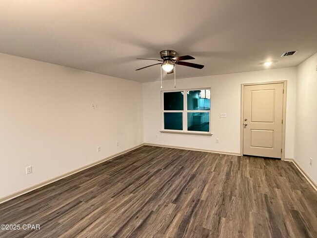Foto del edificio - 402 N Church Ave