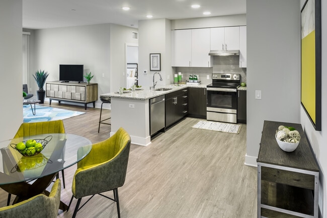 Comedor - The Cove at Gateway Commons