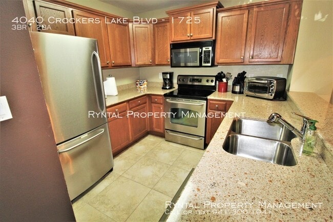 Building Photo - 4040 Crockers Lake Blvd