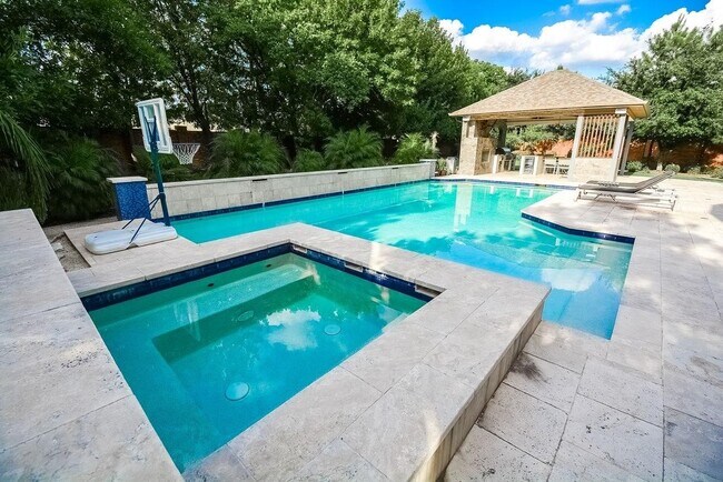 Foto del edificio - 11402 Noblewood Crest Ln