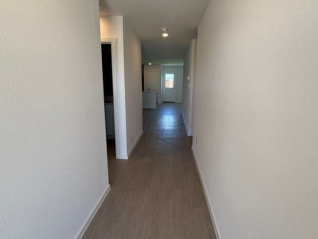 Entry corridor - 3209 Tokara St