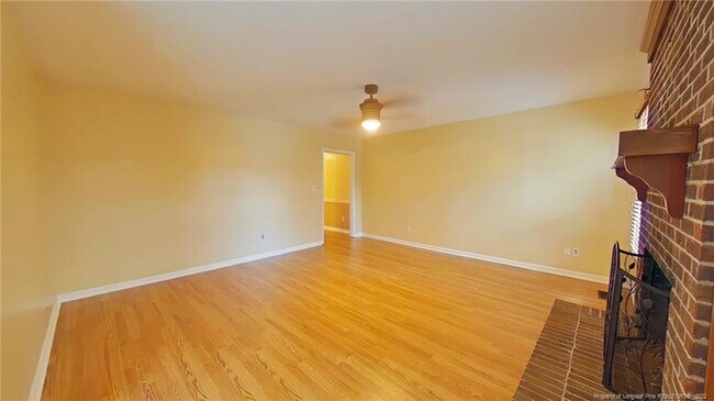 Foto del edificio - 2379 Riverchase Pl