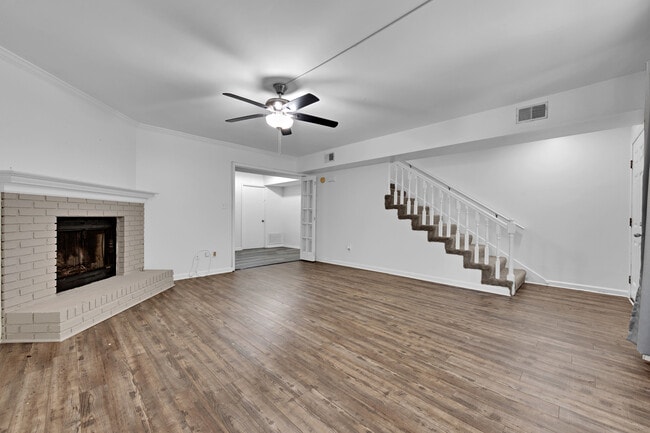 Building Photo - 2933 Riverwood Ter