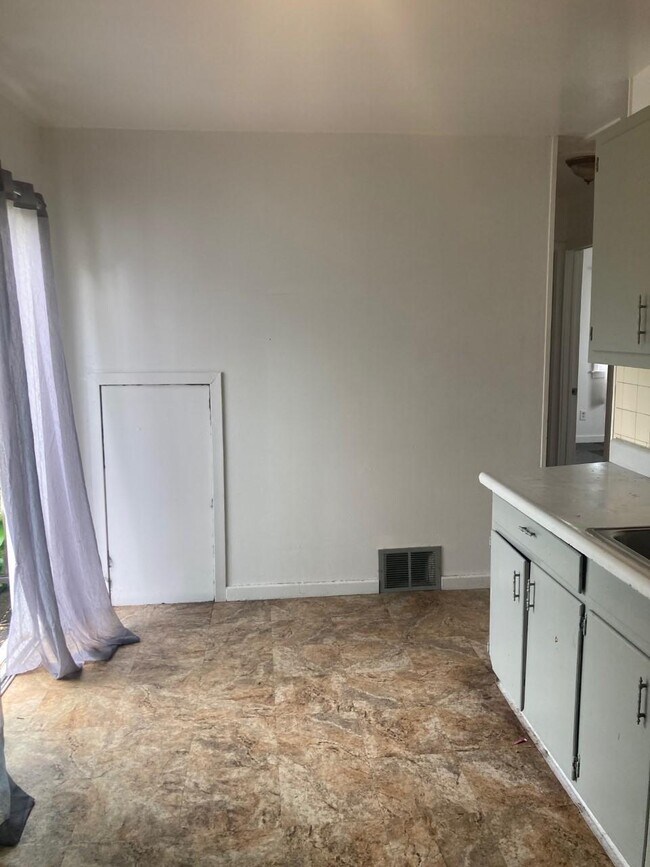 Foto del edificio - 4765 N 48th St