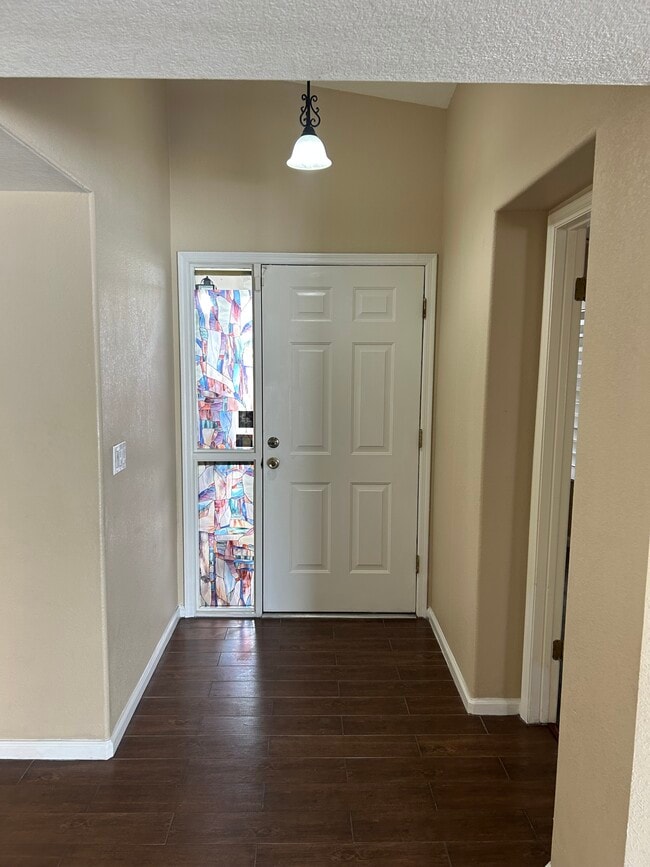 Foto del edificio - 15822 N 5th Ave