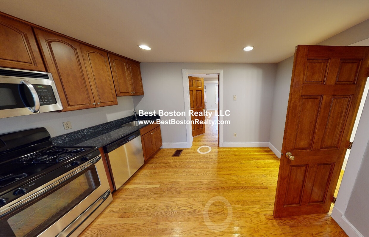 Building Photo - 429 Franklin St