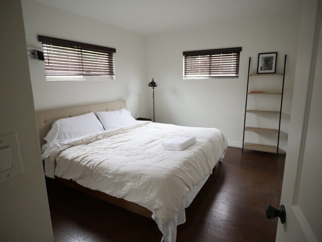 Building Photo - 1468 Kurtz Ave