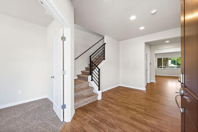 Building Photo - Modern 4-Bedroom Yelm Home with Covered Patio, Outdoor Fireplace & Office/Flex Space!